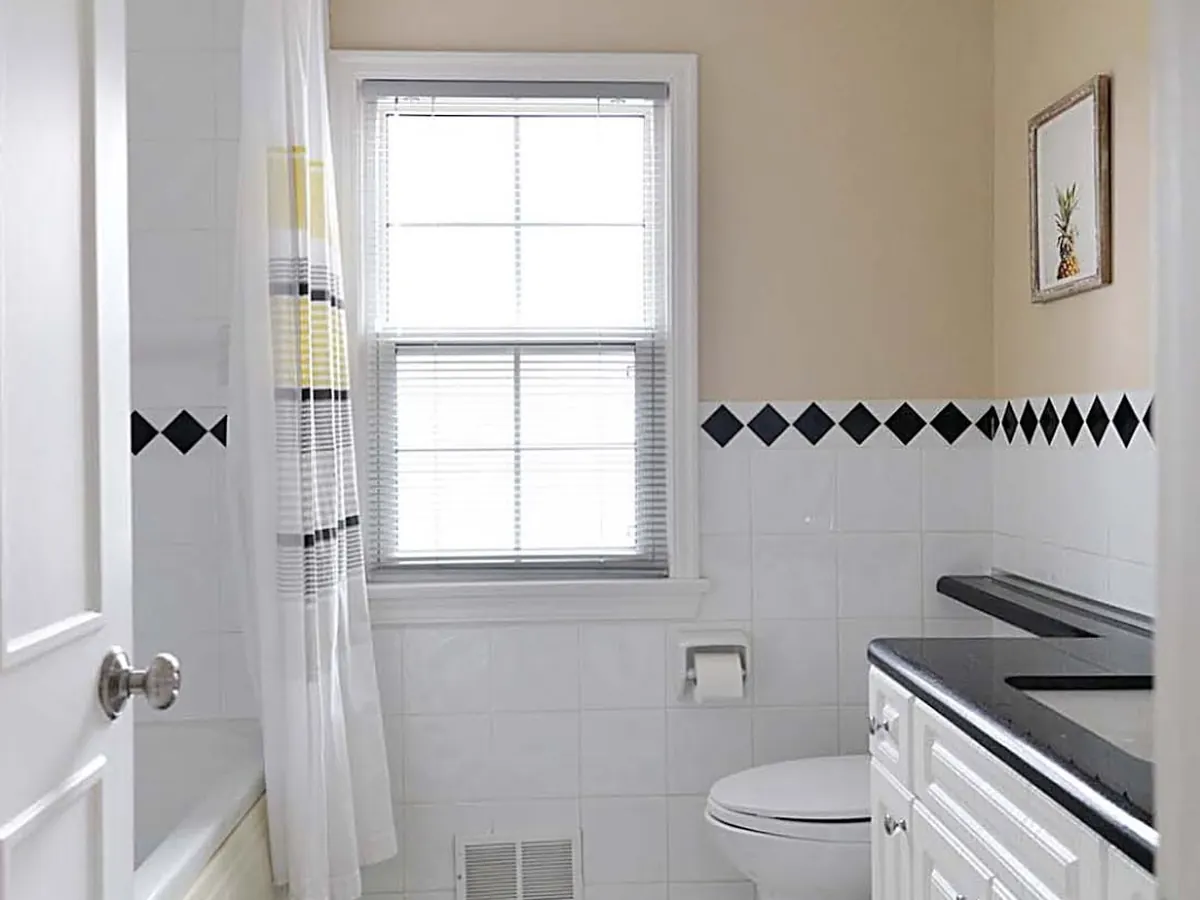Family bathroom before renovation
