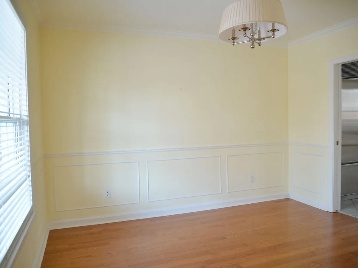 Dining room before renovation